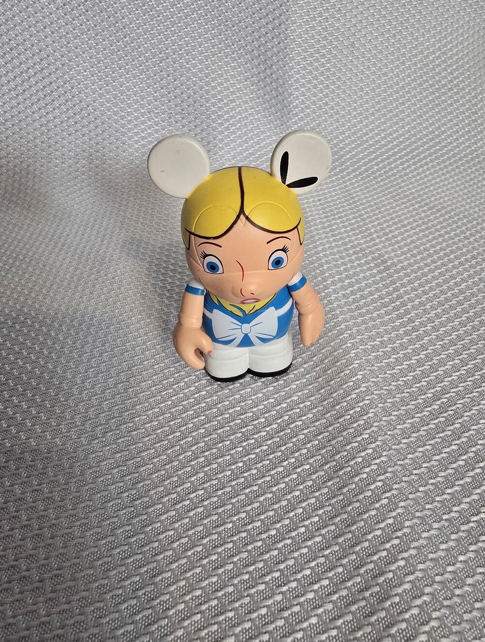 🚨3/30% OFF🚨 Vinylmation Alice In Wonderland Figurine